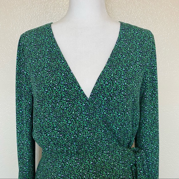 Sanctuary Stay the Night Printed Wrap Dress - Picture 7 of 16